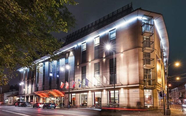 Radisson Blu Hotel, Krakow вид на фасад