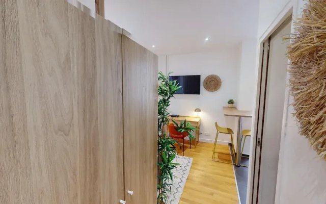 Beautiful 3bed House Garden & Parking