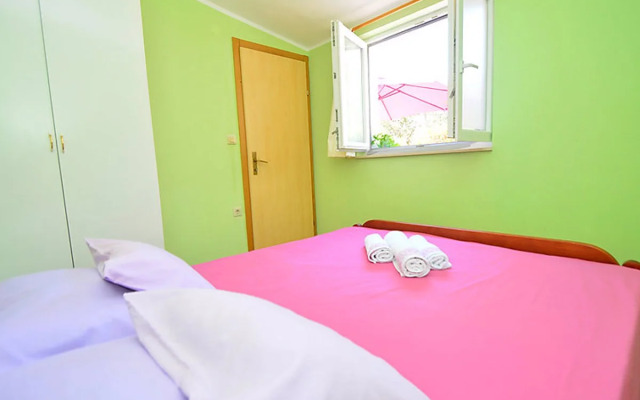 Apartment Tonka Rimini 16122