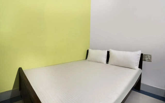 SPOT ON 49507 Hotel Welcome