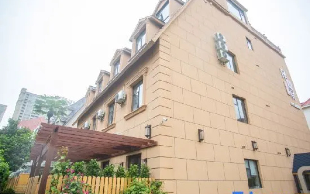 Yintan Zeyinju Hotel