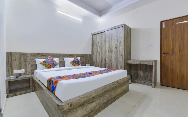 FabHotel My Stay Sirvi Inn