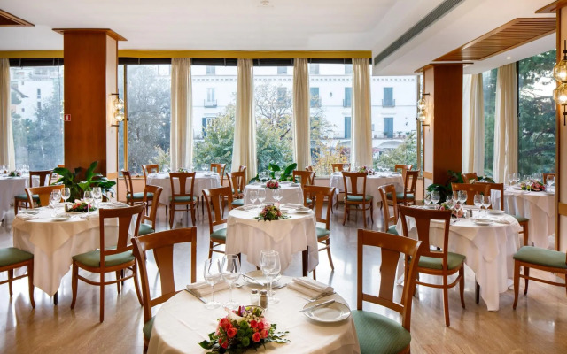 HOTIDAY Room Collection - Sorrento