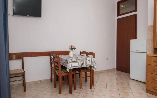 Apartment in Brodarica by the Beach