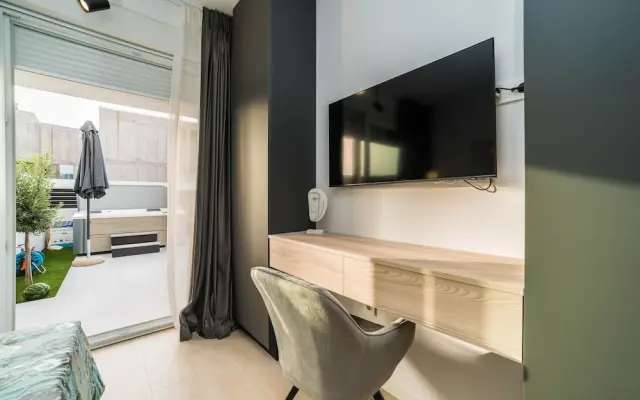 Apartment Sun Private Pool and Jacuzzi