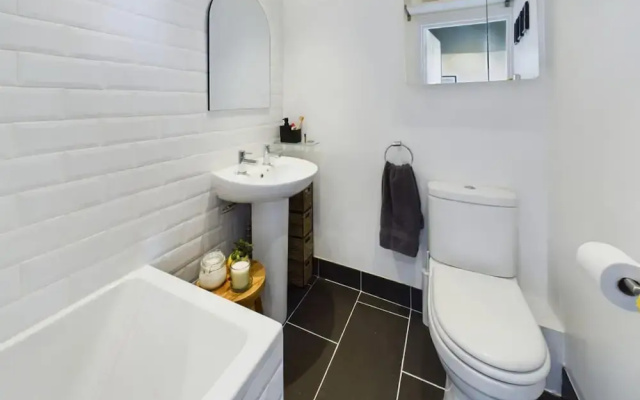 The Dalston Hideout Captivating 2bdr Flat