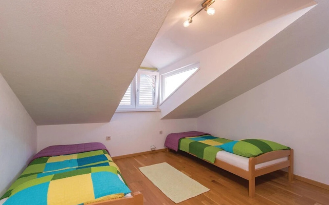 Nice Apartment in Lumbarda With 2 Bedrooms and Wifi
