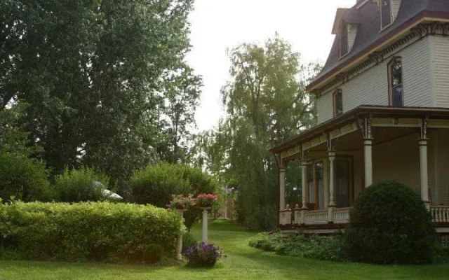 The Clockmakers Inn