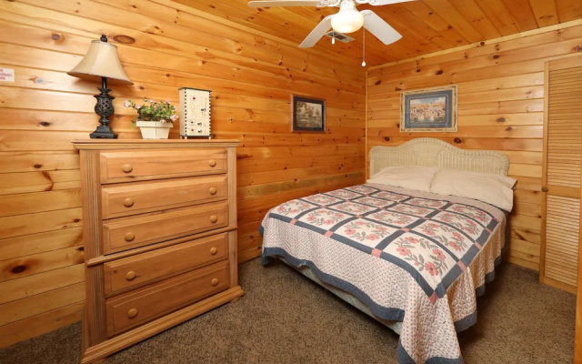 Four Seasons 193 - One Bedroom Cabin
