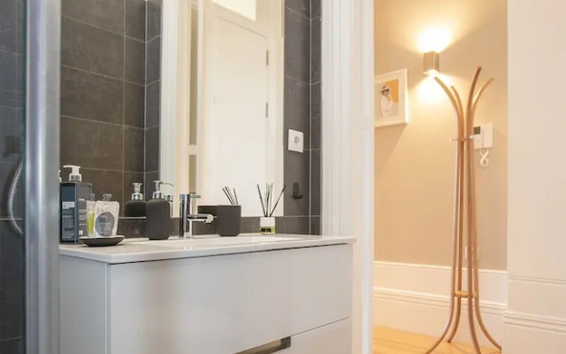 Liiiving in Porto - Balcony Design Apartment