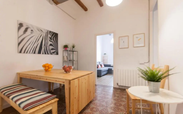 Comfortable Cozy Apartment for Groups in Gracia