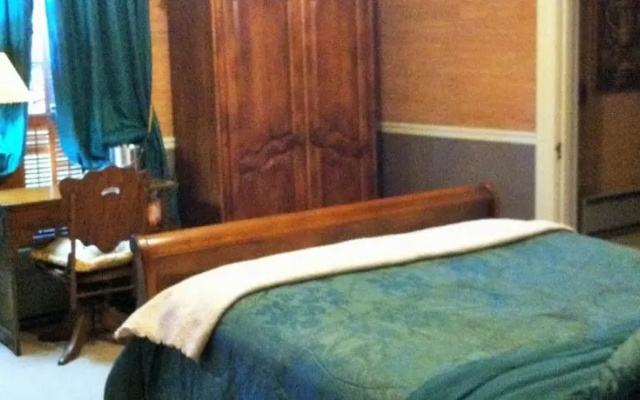 Founders Mansion Inn