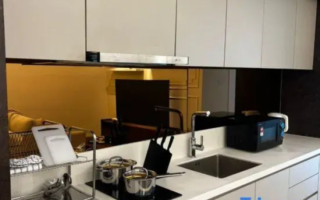 Modern Studio Escape