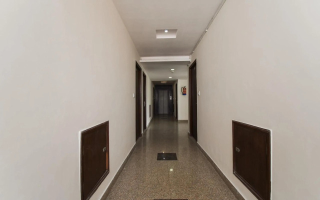 Flagship 76012 Hotel Grand Decor