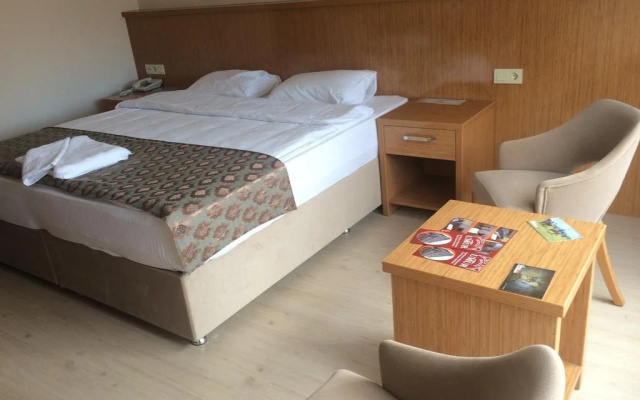 Umur Hotel