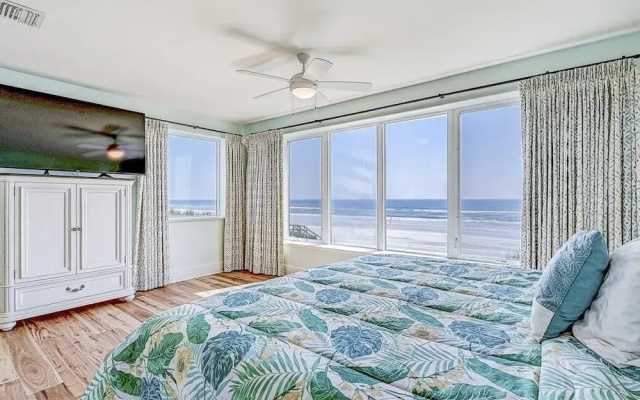 Ocean Paradise 4 Bedroom Home