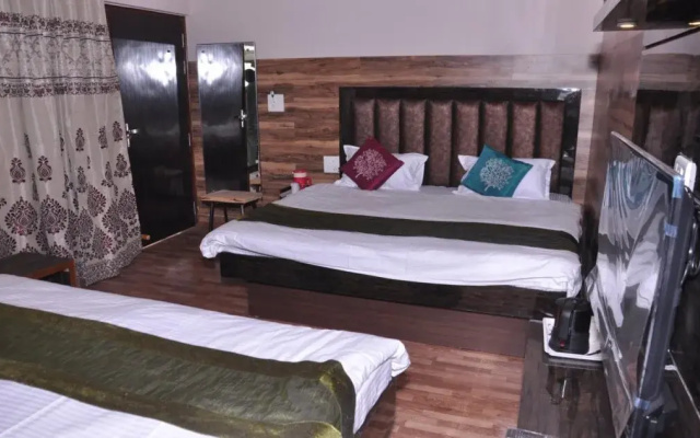 Ekam Lodge