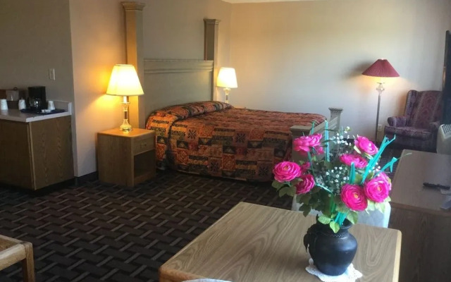 Sky Lodge Inn & Suites