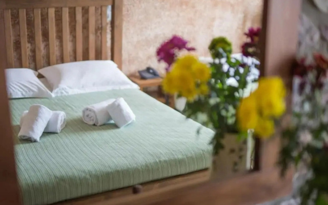 Faris Hotel - Charming Double Room Near Sparta