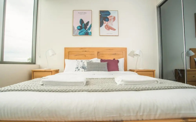 Lovely Two Bed Home In Macquarie Park