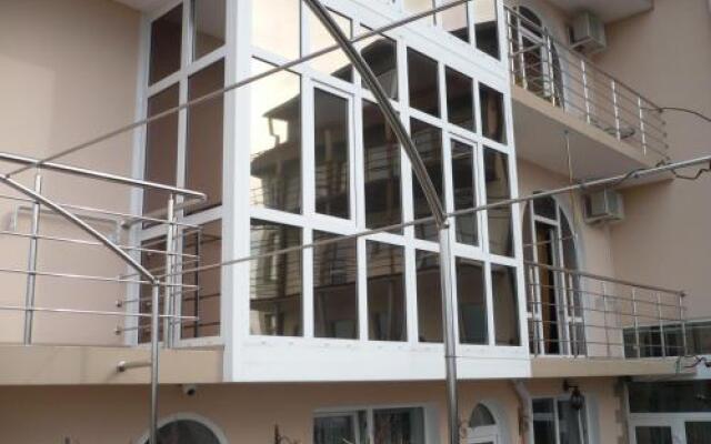 Гостиница Inn Pallada в Сочи отзывы, цены и фото номеров - забронировать гостиницу Inn Pallada онлайн вид на фасад