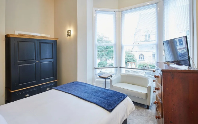 Host Stay Three Bays
