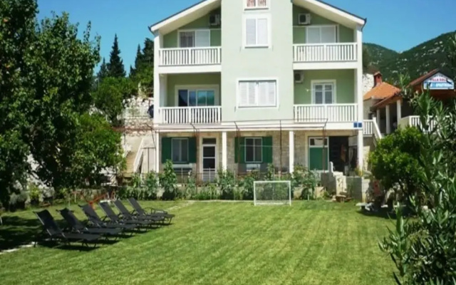 Nice Apartment With Balcony