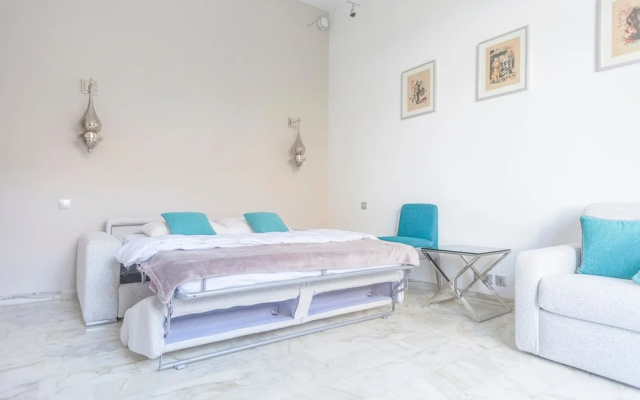 Palais Mire Juan Studio