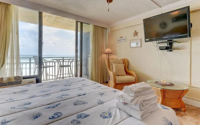 Hawaiian Inn 238 by Distinctive Beach Rentals