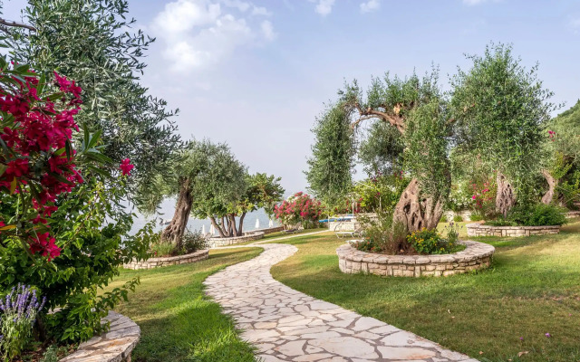 Krouzeri Beach Apartments Corfu