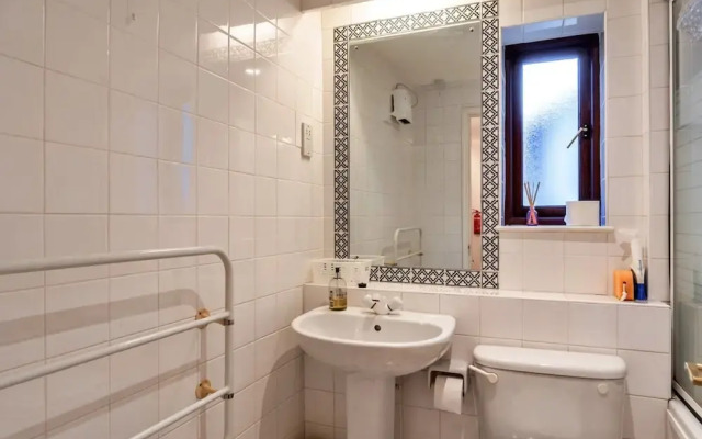 Apartment in Falmouth Near Beaches & Harbour