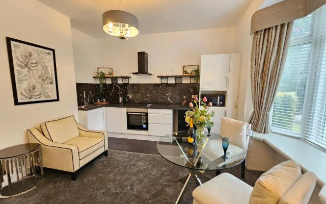 Abbey Hotel (Adults Only)