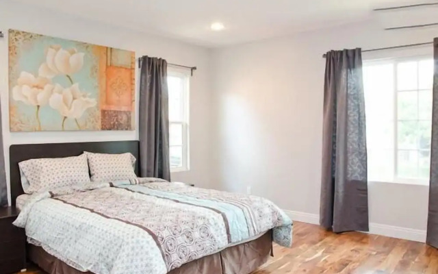 LA022 4 Bedroom Holiday home By Senstay