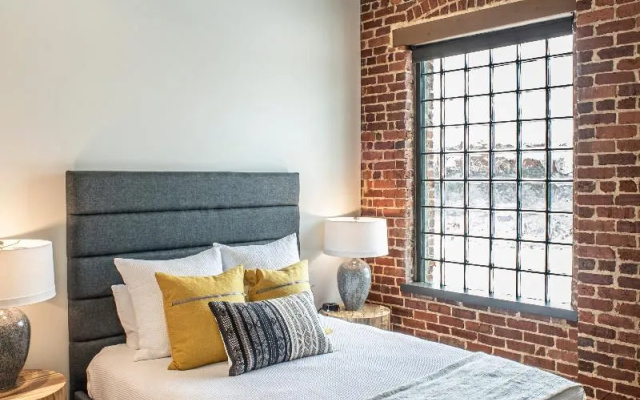 Elevation Lofts Hotel