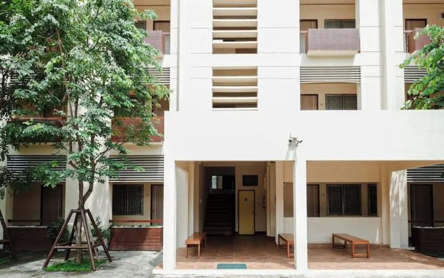 Thong Poon Apartment Chiang Mai
