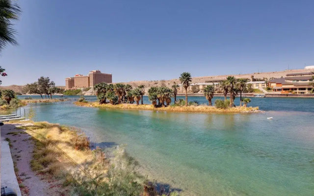 Step-free Bullhead City Condo w/ Balcony!