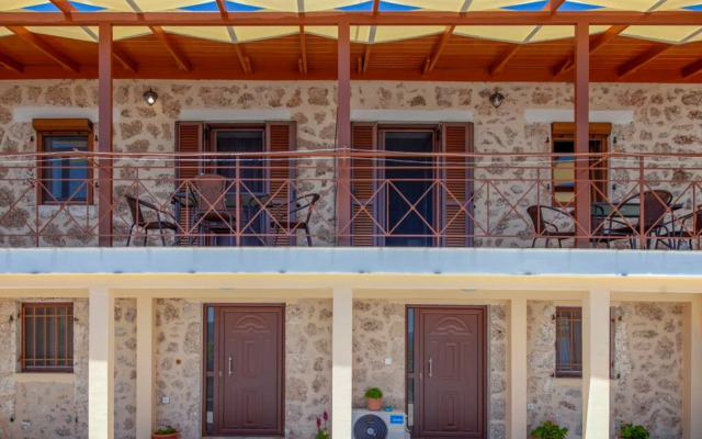 Agios Petros Apartments 2