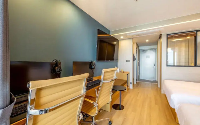 Hound Hotel Ulsan