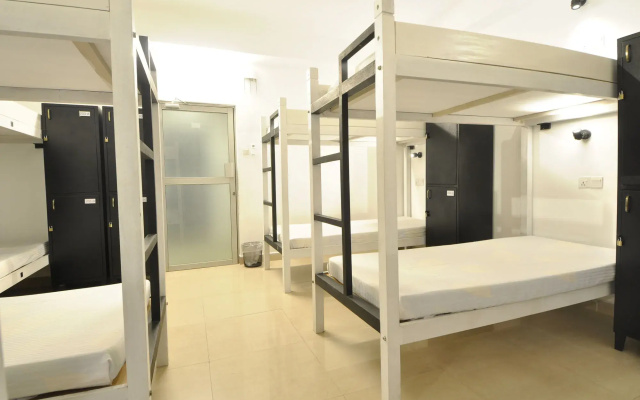 Clock Inn Dehiwala - Hostel