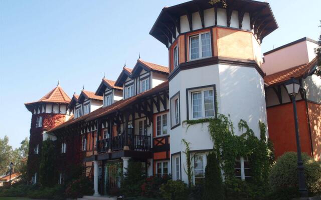 Hotel Torres de Somo вид на фасад
