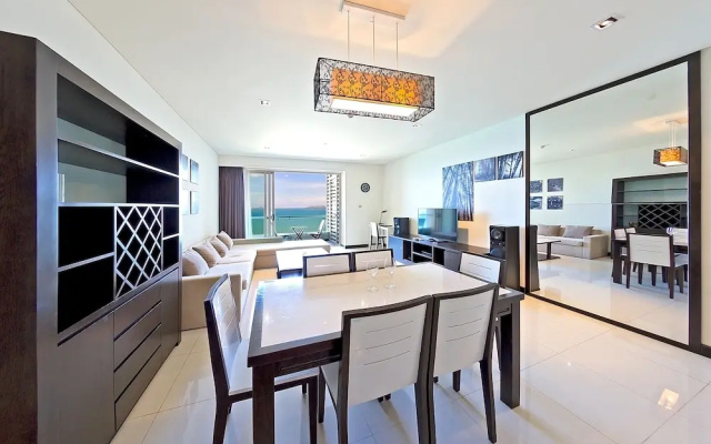 iBeach Luxury Seaview Apartment