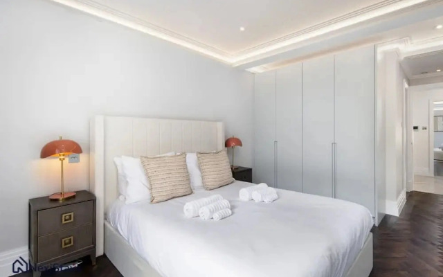 1 Min Walk to Harrods Knightsbridge Duplex