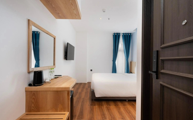 Haven Hut Hotel