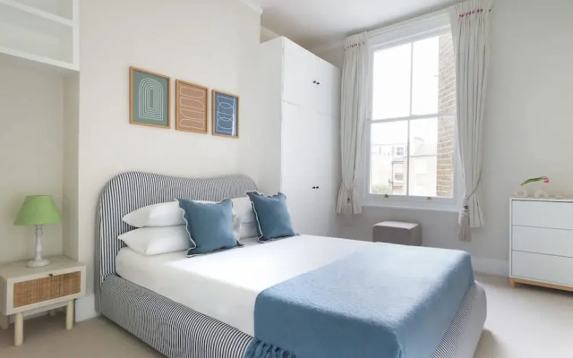 Luxury 5-bedroom Town House in Brook Green Central London