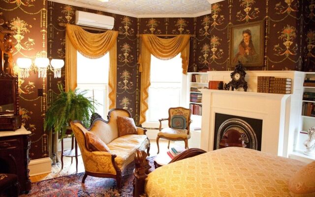 Rivertown Inn