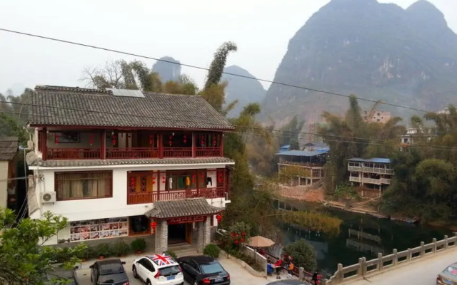 Yangshuo Moonriver Hotel