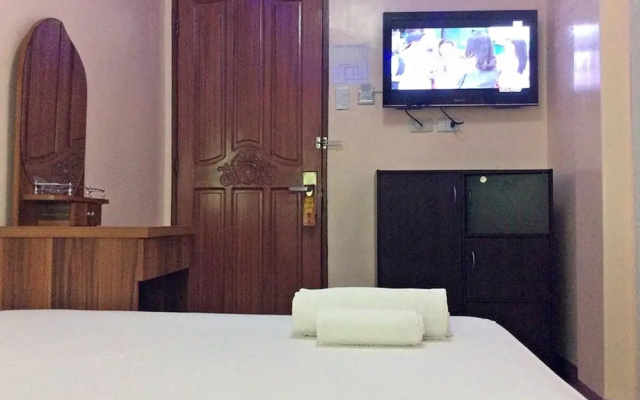 DNarra Hotel and Restobar