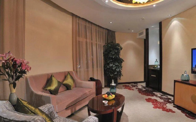 Chun Xue Four Seasons Hotel