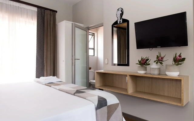 Akanani Apartments