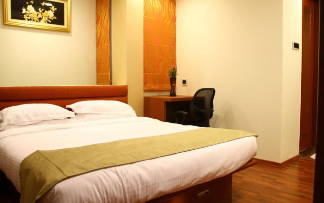 Flagship 479 By OYO Rooms